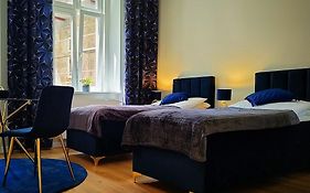 Hugo Star Apartments